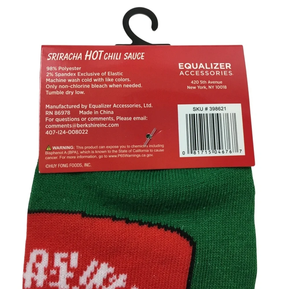 SRIRACHA Bottle Hot Sauce Rooster Crew Socks Adult Size 9-13 Novelty 1 Pair NWT